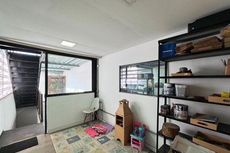 Casa à venda com 278m², 2 quartos e 5 vagasHall