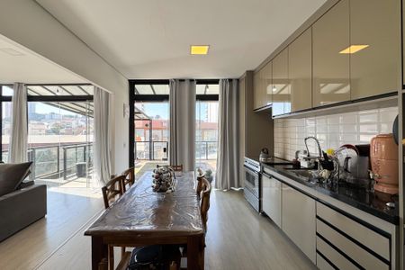 Casa à venda com 278m², 2 quartos e 5 vagasCozinha 