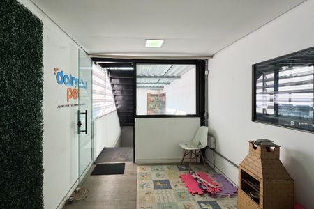 Casa à venda com 278m², 2 quartos e 5 vagasHall