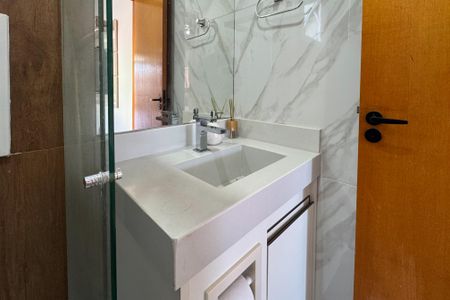 Casa à venda com 278m², 2 quartos e 5 vagasBanheiro - Suíte 1
