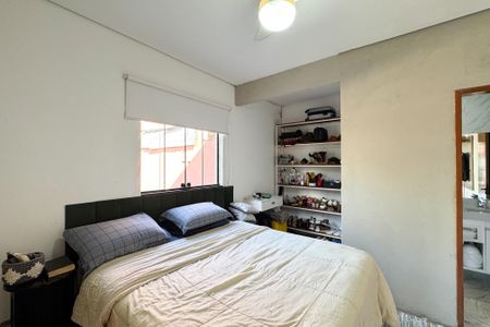 Casa à venda com 278m², 2 quartos e 5 vagasSuíte 1