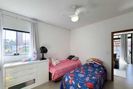 Casa à venda com 278m², 2 quartos e 5 vagasSuíte 2