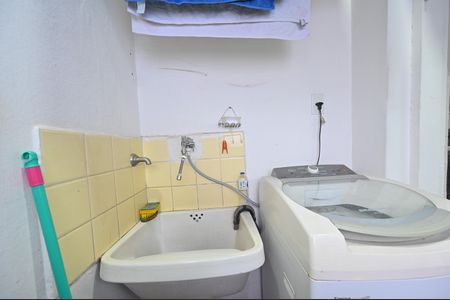 Casa à venda com 70m², 3 quartos e 1 vagaLavanderia