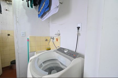 Casa à venda com 70m², 3 quartos e 1 vagaLavanderia