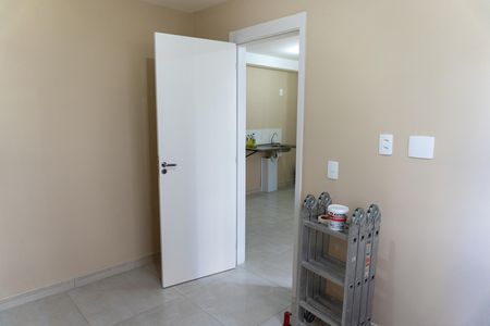 Quarto de apartamento para alugar com 2 quartos, 36m² em Chacara Santa Lucia dos Ypes, Carapicuíba