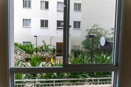 Sala - Vista de apartamento para alugar com 2 quartos, 36m² em Chacara Santa Lucia dos Ypes, Carapicuíba
