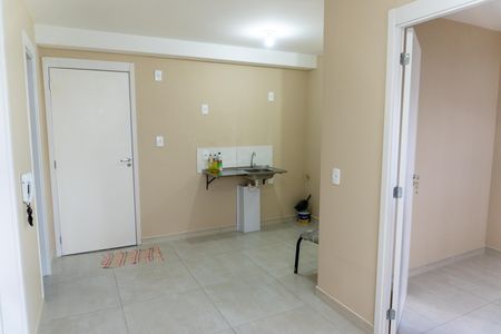 Sala de apartamento para alugar com 2 quartos, 36m² em Chacara Santa Lucia dos Ypes, Carapicuíba