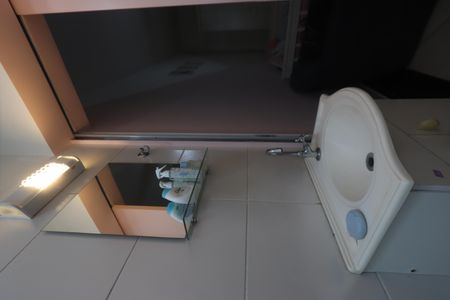 Casa à venda com 275m², 3 quartos e 2 vagasBanheiro da Suíte 2