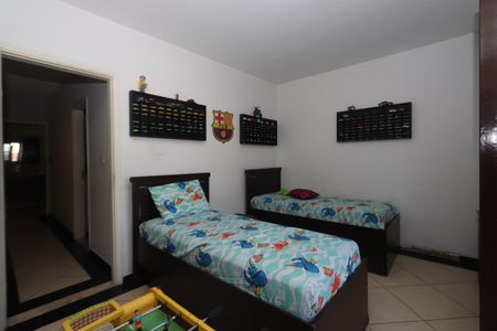 Casa à venda com 275m², 3 quartos e 2 vagasQuarto 3