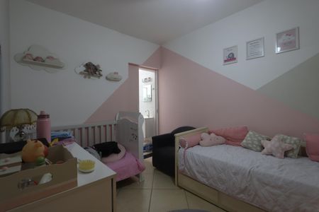 Casa à venda com 275m², 3 quartos e 2 vagasSuíte 2