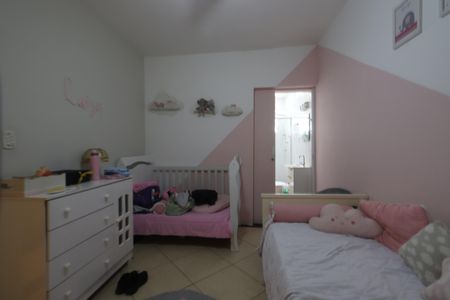 Casa à venda com 275m², 3 quartos e 2 vagasSuíte 2