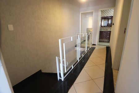 Casa à venda com 275m², 3 quartos e 2 vagasHall dos Quartos