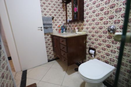 Casa à venda com 275m², 3 quartos e 2 vagasBanheiro Social