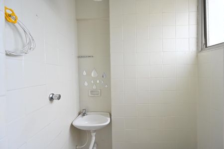 Apartamento para alugar com 98m², 3 quartos e 1 vaga Apartamento para alugar com 98m², 3 quartos e 1 vagaBanheiro de Servico
