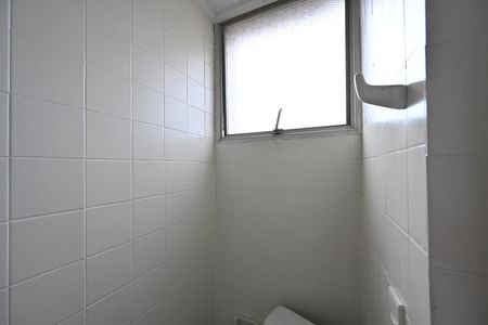 Apartamento para alugar com 98m², 3 quartos e 1 vaga Apartamento para alugar com 98m², 3 quartos e 1 vagaBanheiro de Servico
