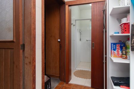 Apartamento à venda com 250m², 3 quartos e 1 vagaÁrea de Serviço
