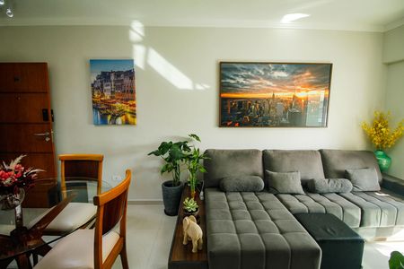 Apartamento para alugar com 80m², 2 quartos e 2 vagas