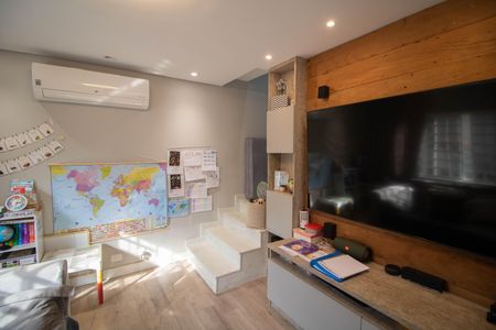 SALA de casa à venda com 3 quartos, 144m² em Jardim do Colegio (zona Norte), São Paulo