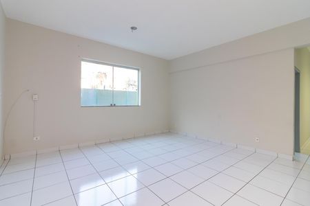 Sala de casa para alugar com 1 quarto, 75m² em Parque Peruche, São Paulo
