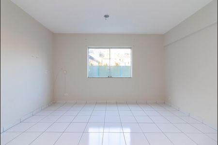 Sala de casa para alugar com 1 quarto, 75m² em Parque Peruche, São Paulo