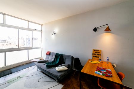 Sala de apartamento à venda com 1 quarto, 57m² em Santo Agostinho, Belo Horizonte