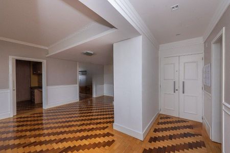 Sala de apartamento para alugar com 4 quartos, 154m² em Moinhos de Vento, Porto Alegre