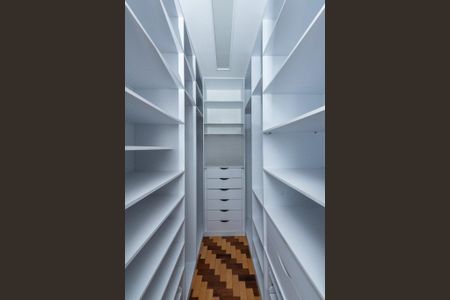 Apartamento para alugar com 154m², 4 quartos e 1 vagaCloset da Suíte