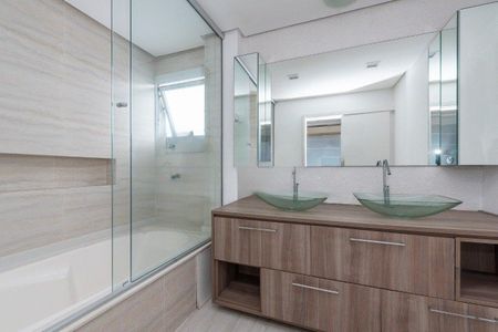 Apartamento para alugar com 154m², 4 quartos e 1 vagaBanheiro da Suíte