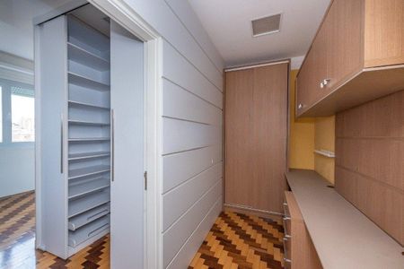 Apartamento para alugar com 154m², 4 quartos e 1 vagaCloset do Quarto
