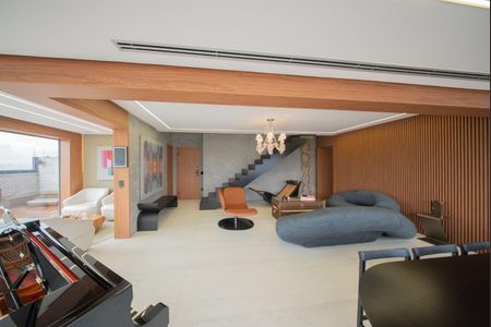 Apartamento à venda com 240m², 3 quartos e 4 vagasFoto 05