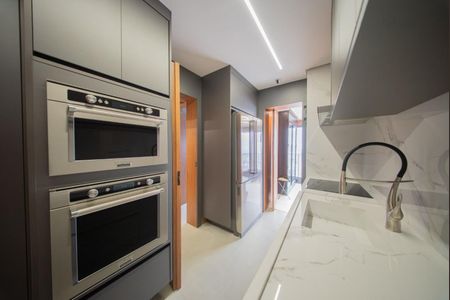 Apartamento à venda com 240m², 3 quartos e 4 vagasFoto 13