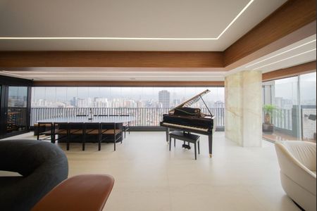 Apartamento à venda com 240m², 3 quartos e 4 vagasFoto 01