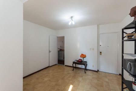 Apartamento para alugar com 70m², 2 quartos e 1 vagaSala