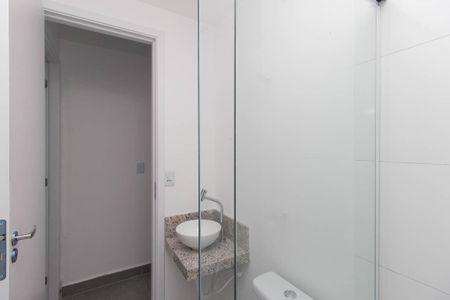 Banheiro de apartamento para alugar com 2 quartos, 38m² em Jardim Brasil (zona Norte), São Paulo