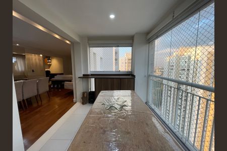 Apartamento à venda com 109m², 2 quartos e 2 vagasVaranda