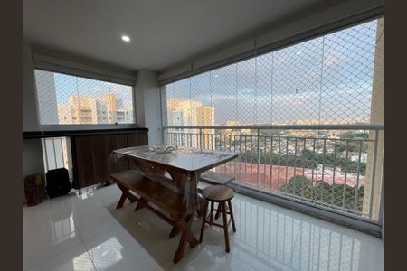 Apartamento à venda com 109m², 2 quartos e 2 vagasSala