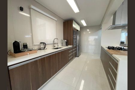 Apartamento à venda com 109m², 2 quartos e 2 vagasCozinha