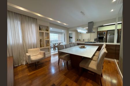 Apartamento à venda com 109m², 2 quartos e 2 vagasSala