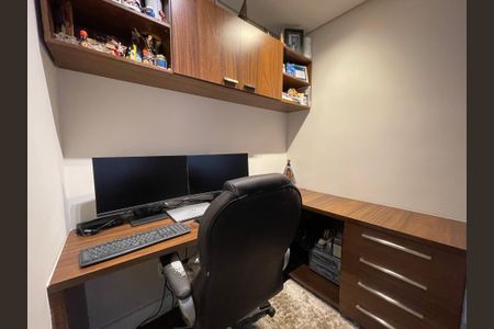 Apartamento à venda com 109m², 2 quartos e 2 vagasEscritório