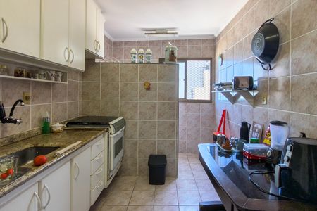 Apartamento para alugar com 82m², 2 quartos e 1 vagaCozinha 