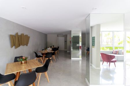 Apartamento à venda com 83m², 2 quartos e 2 vagasÁrea comum - Salão de festas