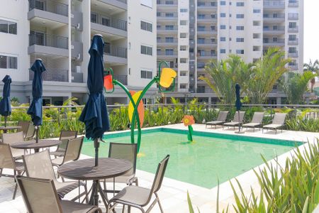 Apartamento à venda com 83m², 2 quartos e 2 vagasÁrea comum - Piscina