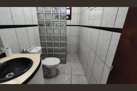 Casa para alugar com 100m², 1 quarto e 2 vagasBanheiro