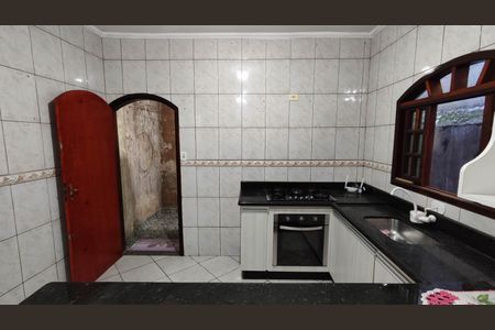 Casa para alugar com 100m², 1 quarto e 2 vagasCozinha