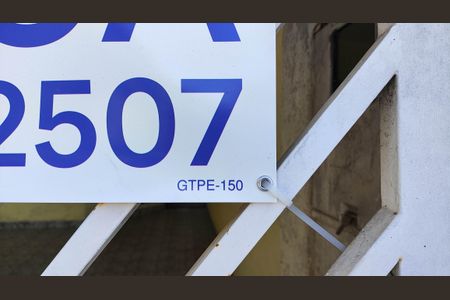 Casa para alugar com 100m², 1 quarto e 2 vagasFachada