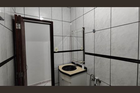 Casa para alugar com 100m², 1 quarto e 2 vagasBanheiro