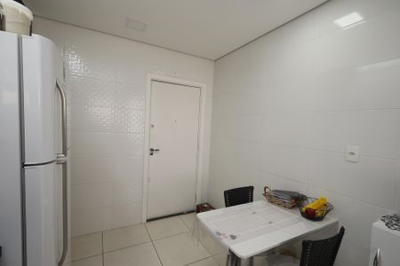 Apartamento à venda com 66m², 2 quartos e sem vagaCozinha - Armários