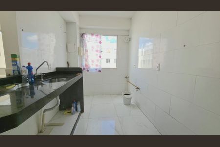 Apartamento à venda com 2 quartos, 47m² em Palmital, Lagoa Santa