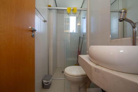 Apartamento à venda com 66m², 2 quartos e 2 vagasBANHEIRO2