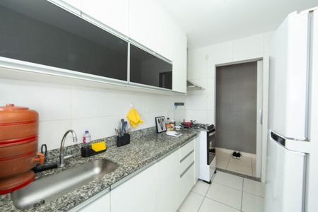 Apartamento à venda com 66m², 2 quartos e 2 vagasCOZINHA